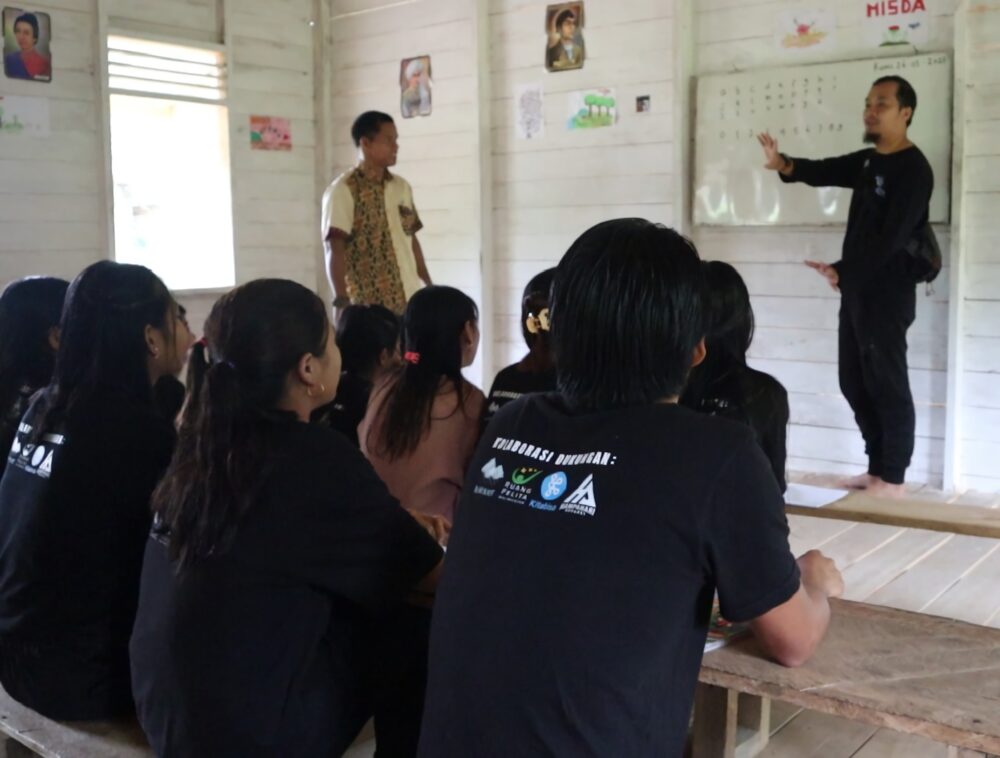 Disdik HST Tinjau Pendidikan Kesetaraan di Pelosok Mangga Jaya, Apresiasi Dedikasi Tutor