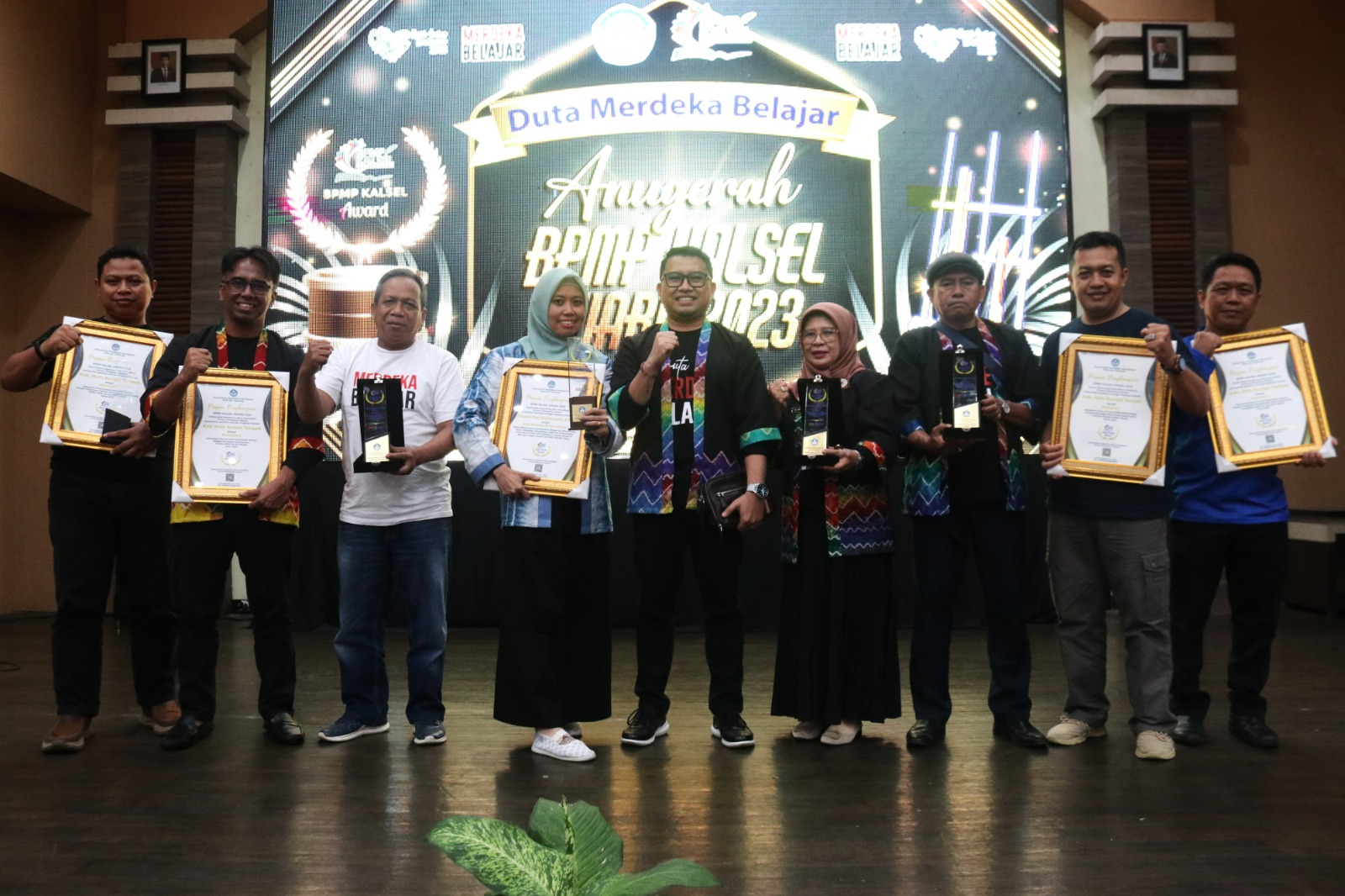 Disdik HST Borong Lima Penghargaan di Anugerah BPMP Kalsel Award 2023